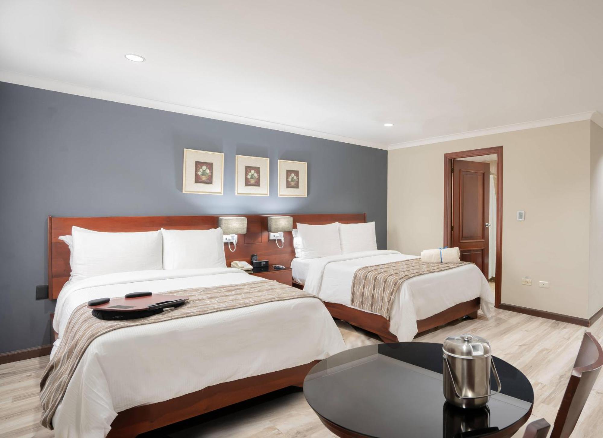 Hotel Hodelpa Gran Almirante Santiago De Los Caballeros Esterno foto