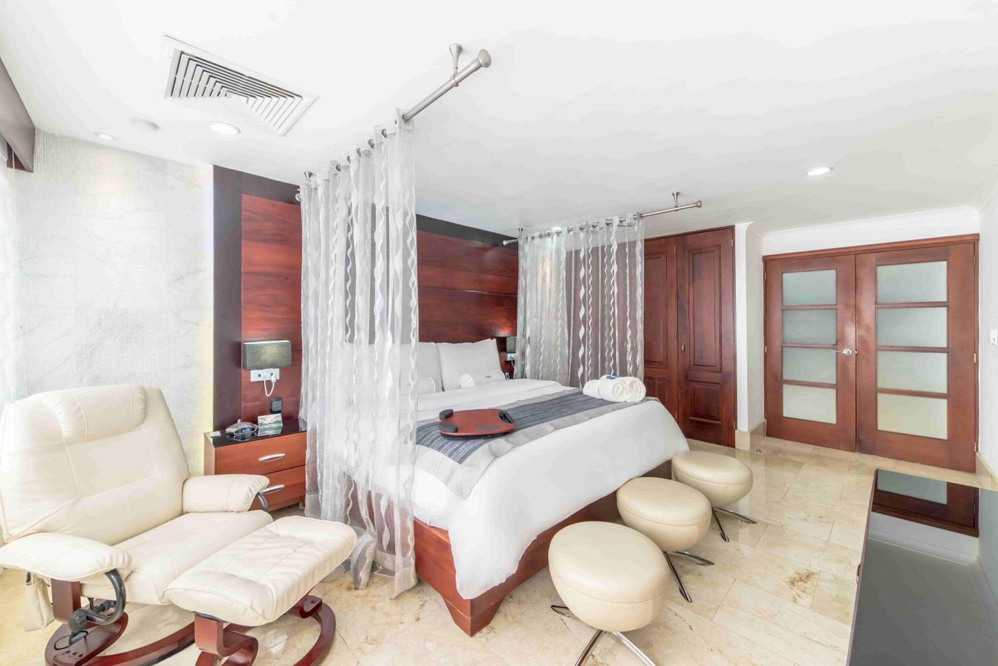 Hotel Hodelpa Gran Almirante Santiago De Los Caballeros Esterno foto